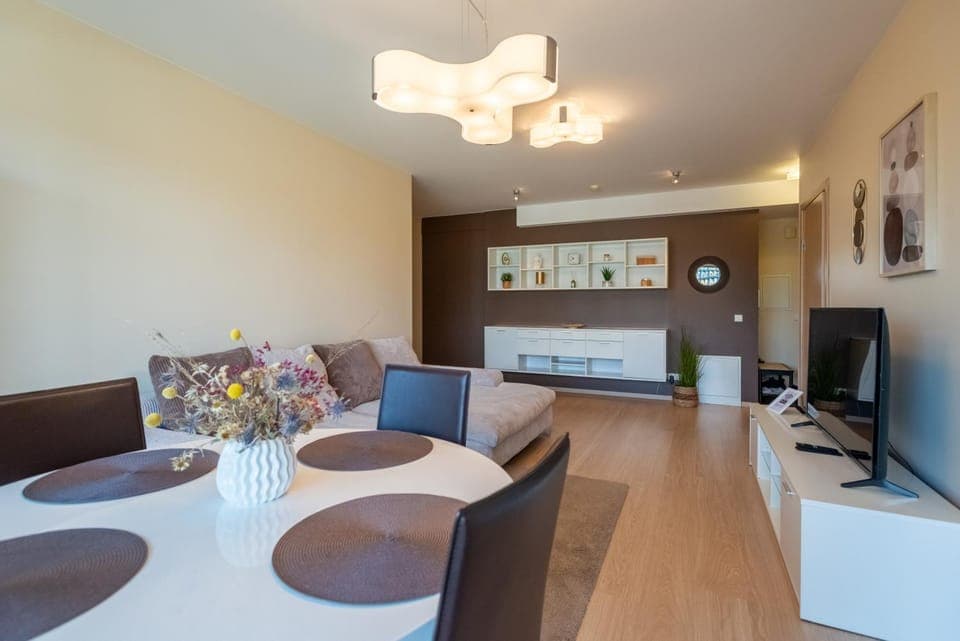 Communal lounge/ TV room, TV and multimedia, Living room, Seating area