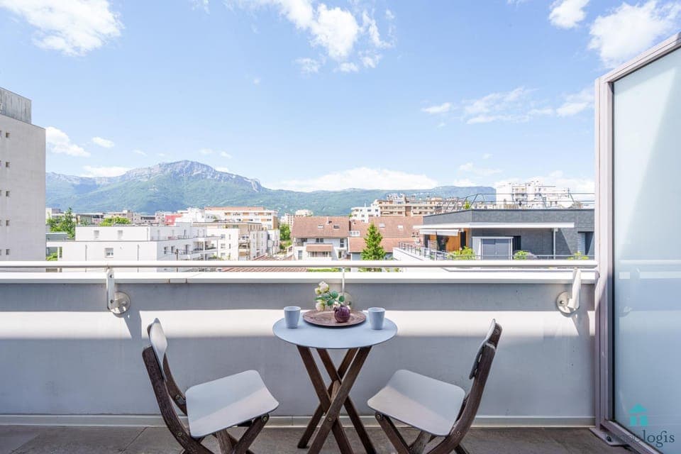 View (from property/room), Balcony/Terrace