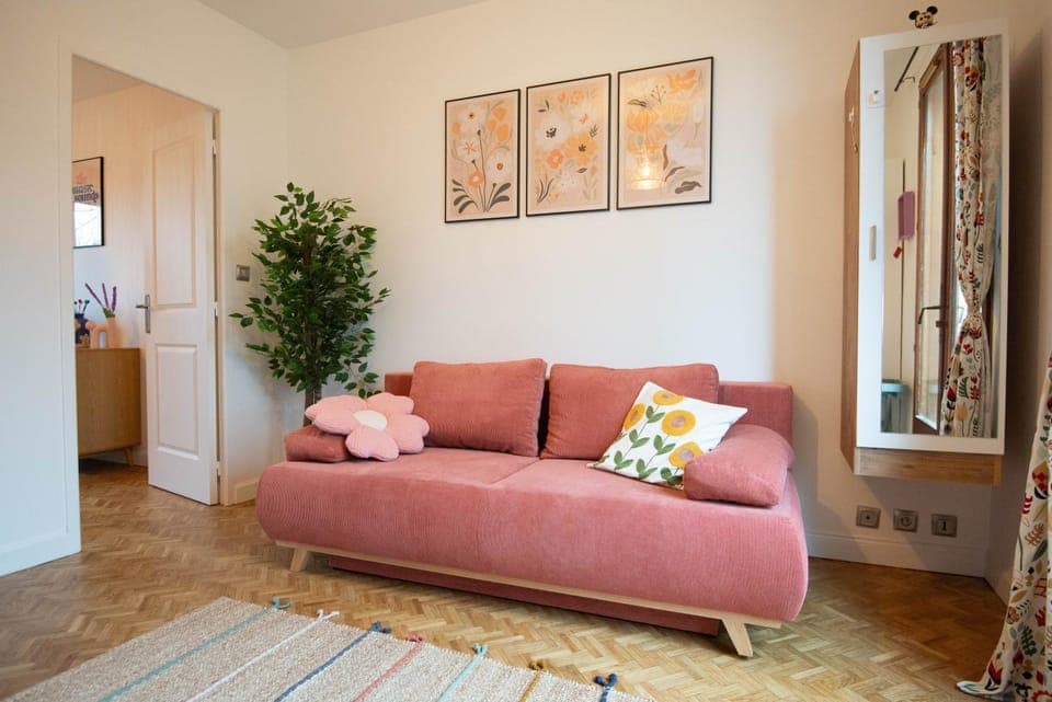 Living room, Seating area