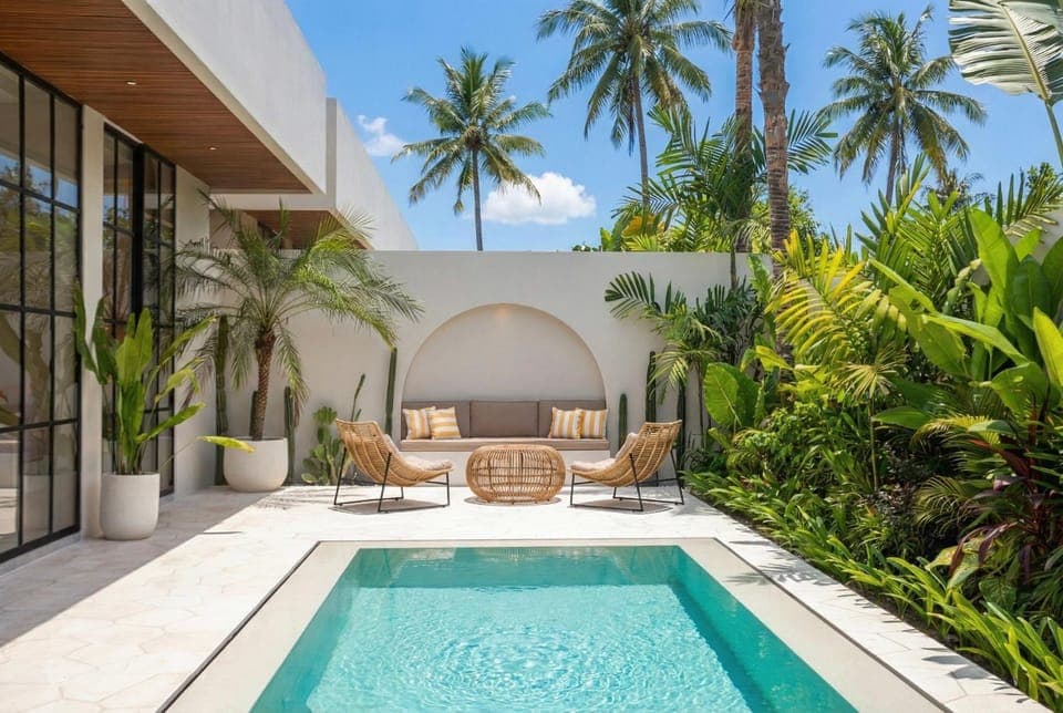 Patio, Spring, Day, Natural landscape, Garden, Garden view, Pool view, Swimming pool, sunbed