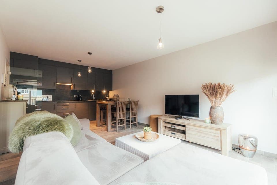 Living room, Seating area, kitchen