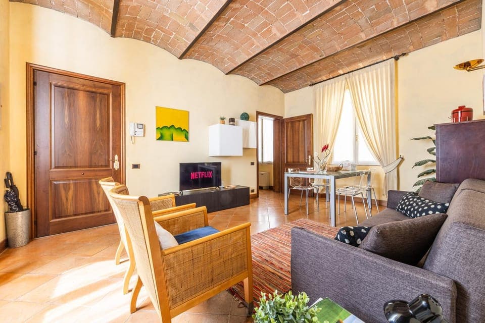 TV and multimedia, Living room, Photo of the whole room, Seating area, Dining area, Evening entertainment, Entertainment, internet, air conditioner