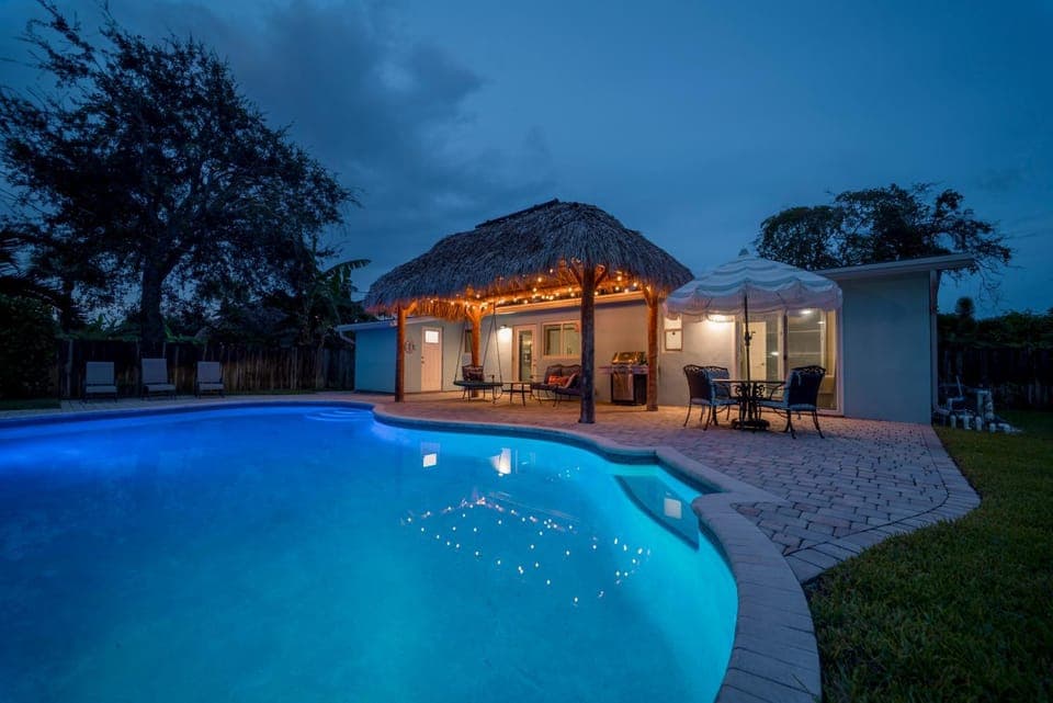 Patio, Pool view, Swimming pool