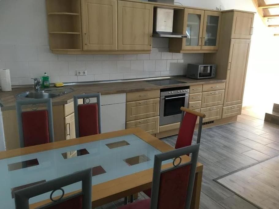 Kitchen or kitchenette, Dining area, minibar, pet friendly, stove