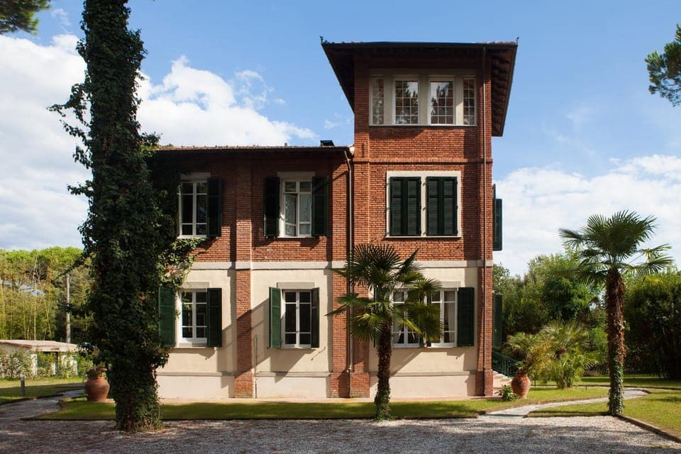 Property building, Garden