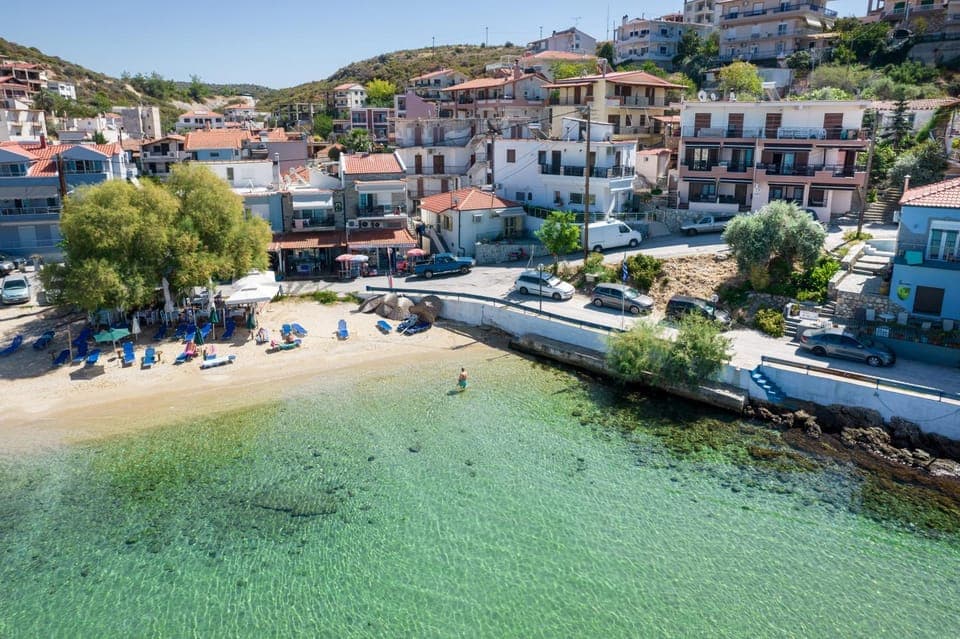 Nearby landmark, Bird's eye view