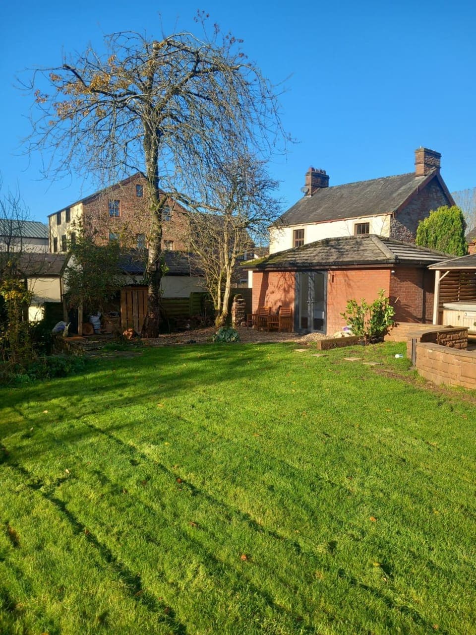 Property building, Day, Garden, Garden