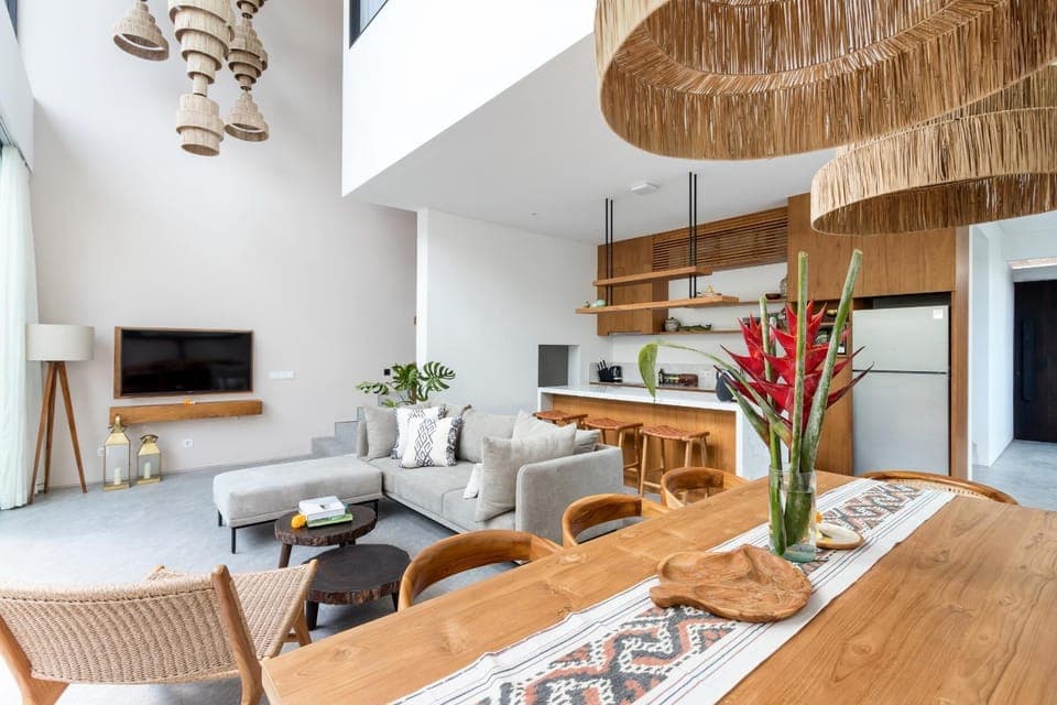 Living room, Dining area