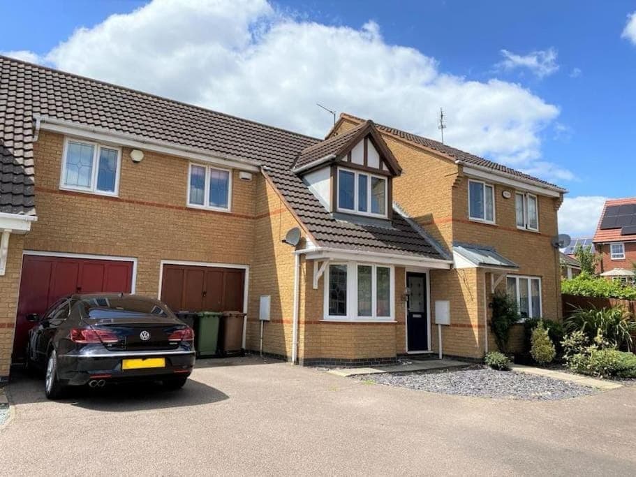Property building, Street view, Parking