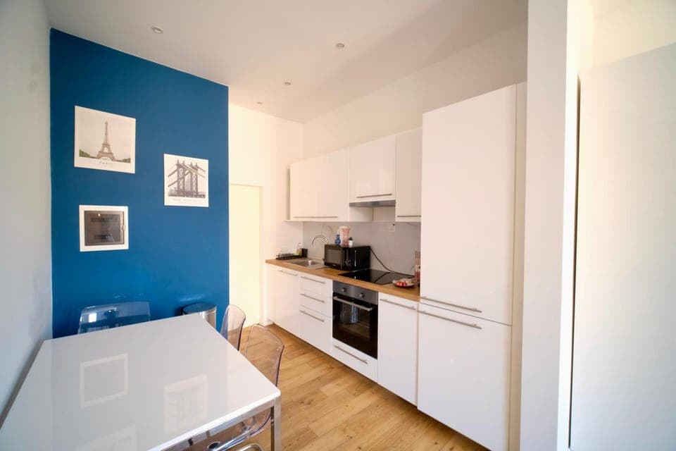 Dining area, kitchen