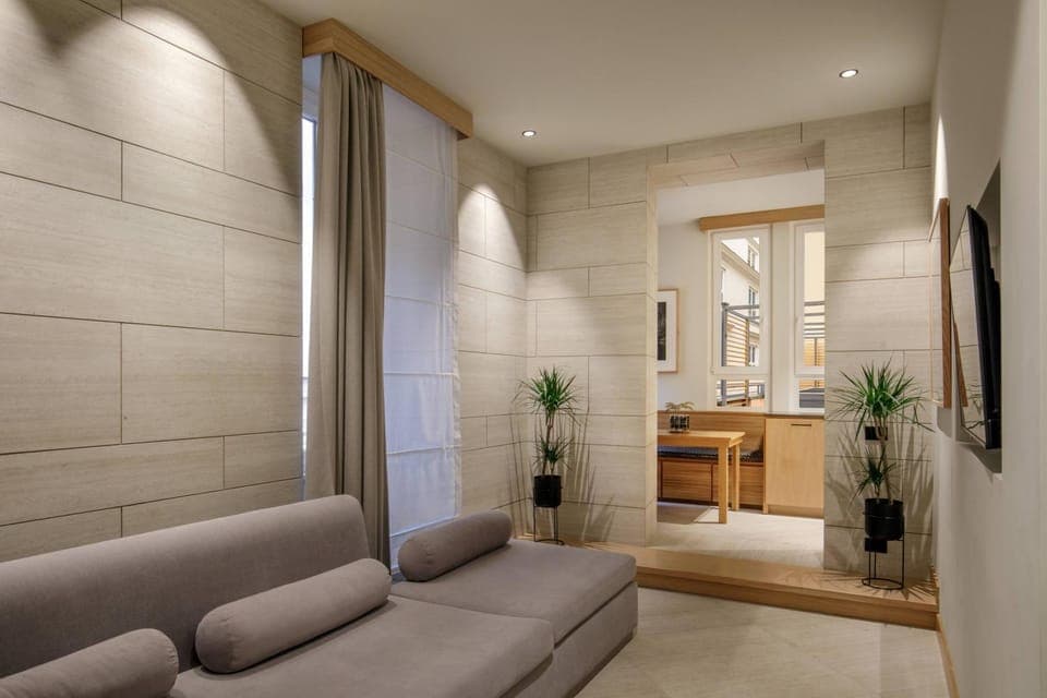 Lounge or bar, kitchen