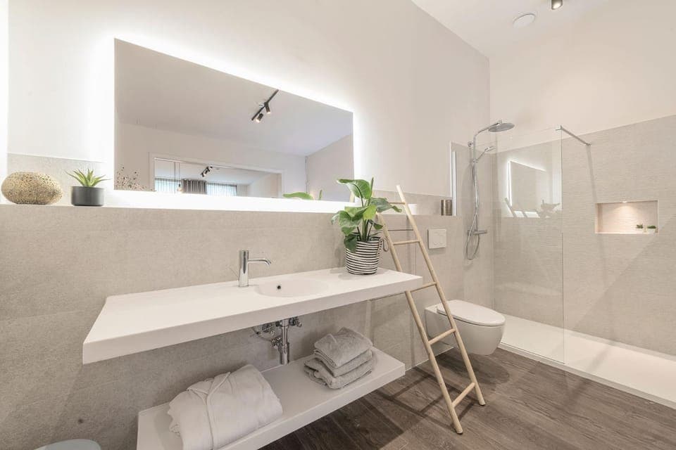 Shower, Bathroom, towels