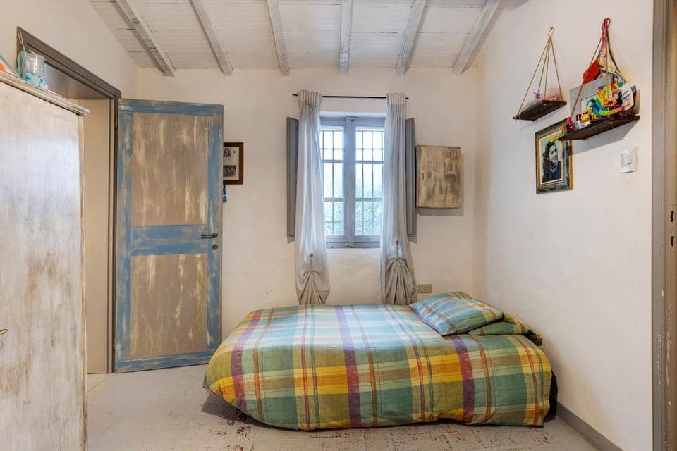 Property building, Living room, Bedroom
