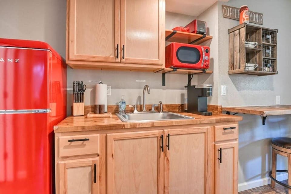 Beaver Lodge MTN Town Escape GMF Apartment in Green Mountain Falls