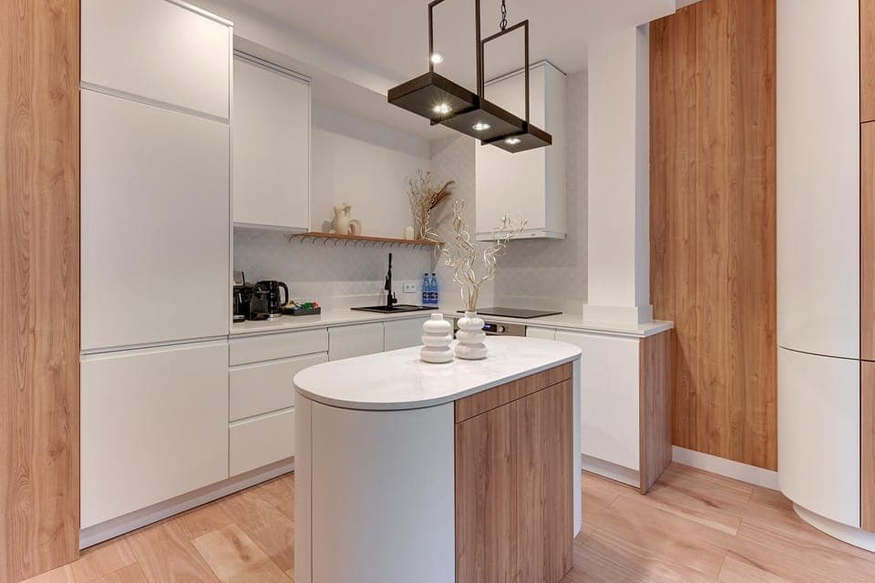 Kitchen or kitchenette, pet friendly, stove