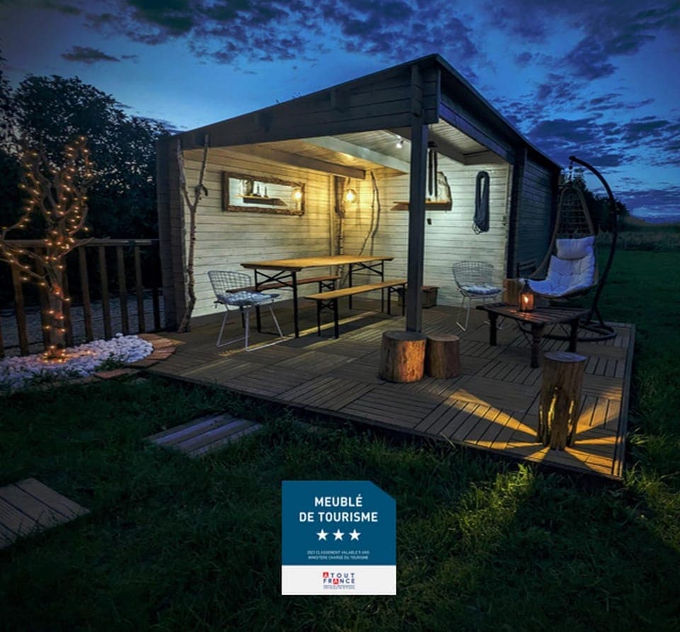 Patio, Night, Dining area