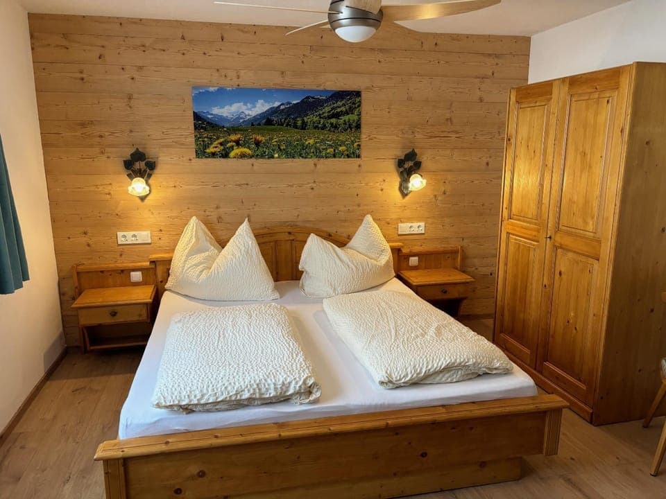 Bed, Photo of the whole room, Bedroom, wardrobe