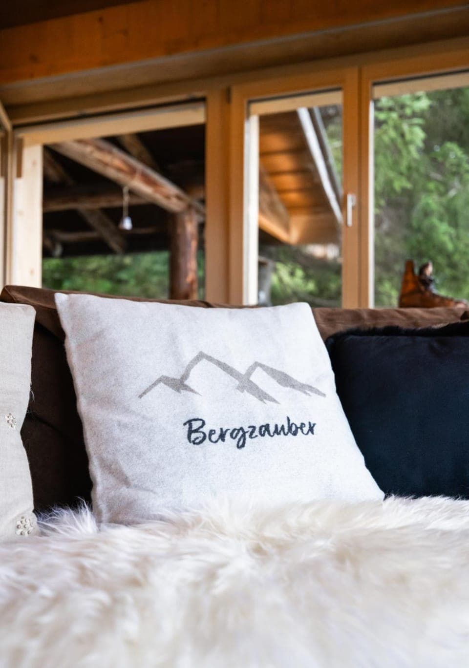 Living room, Decorative detail