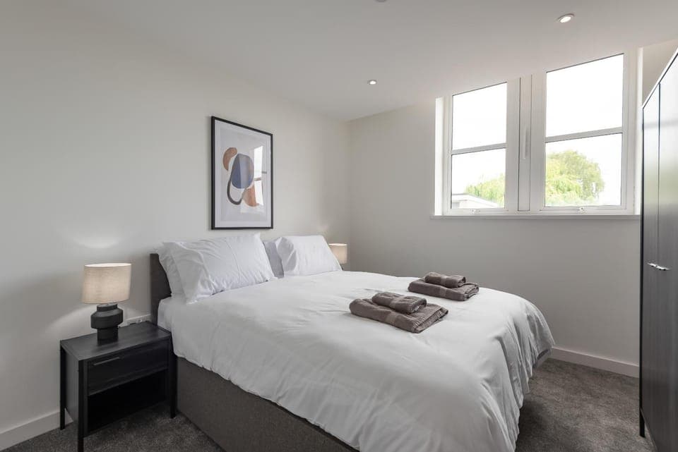 Bed, Photo of the whole room, Bedroom