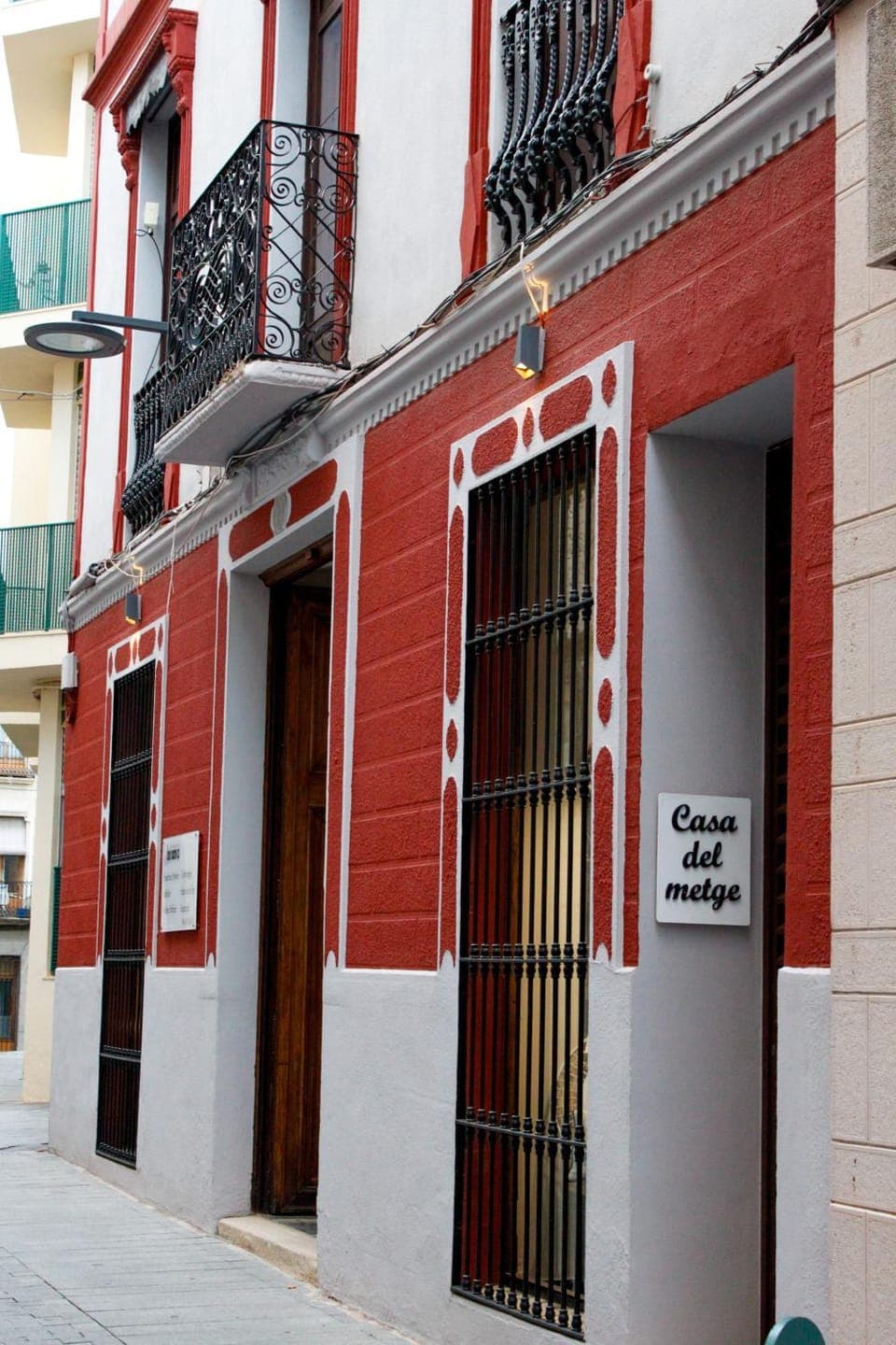 Facade/entrance, Off site, Property logo or sign