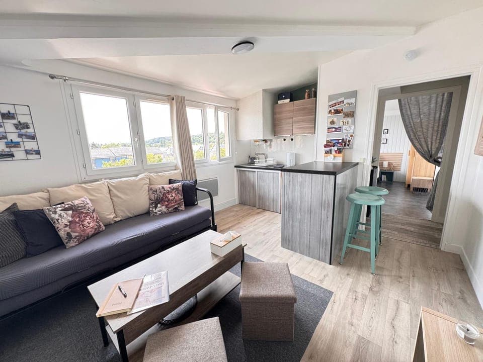 Kitchen or kitchenette, Living room, Dining area