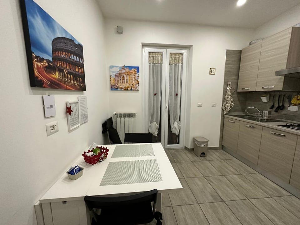 Kitchen or kitchenette, Dining area, pet friendly, stove