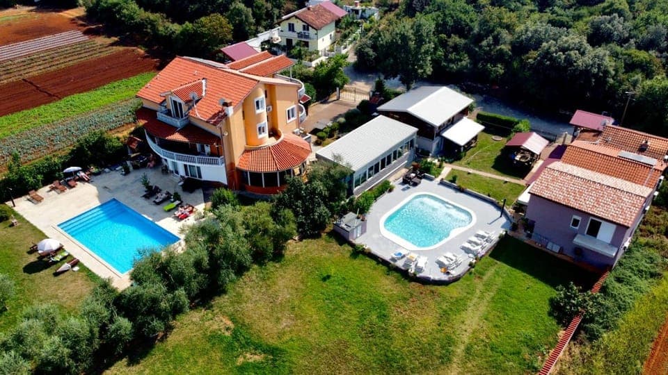 Property building, Swimming pool