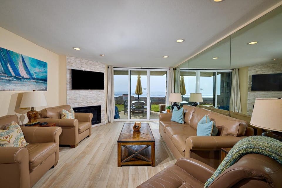 Oceanside Beach Condos House in Oceanside