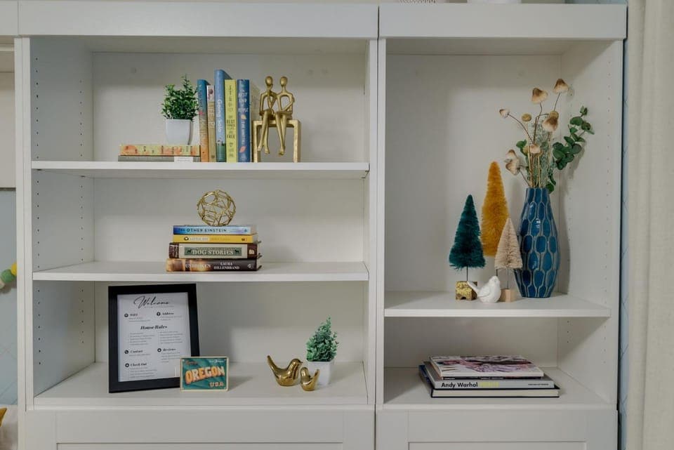 Library, Decorative detail