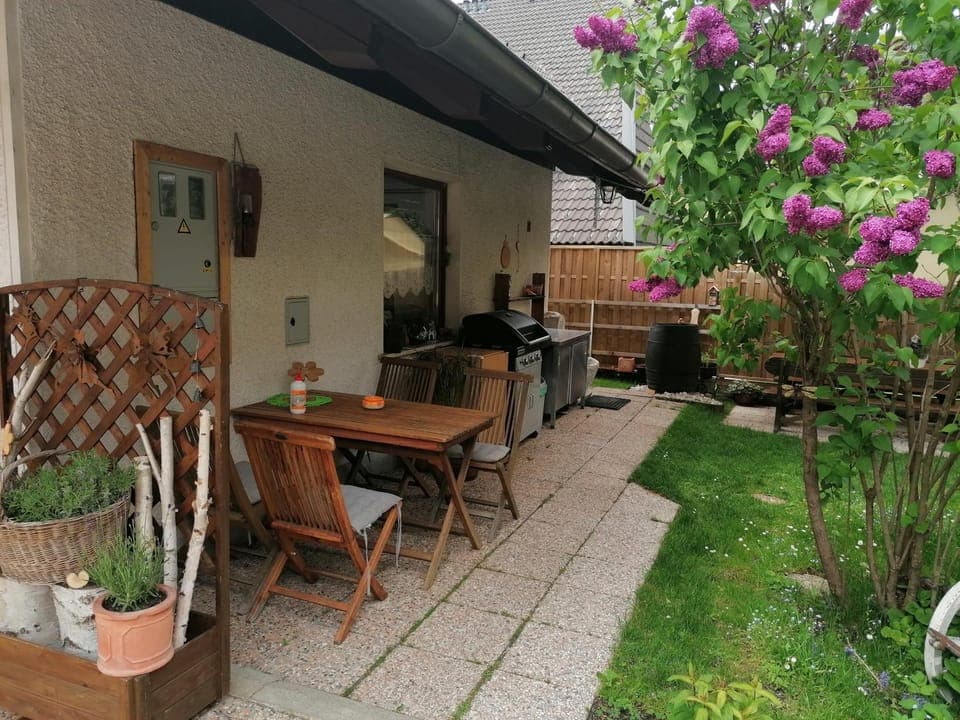 Property building, BBQ facilities, Garden, Seating area, Dining area, Garden view