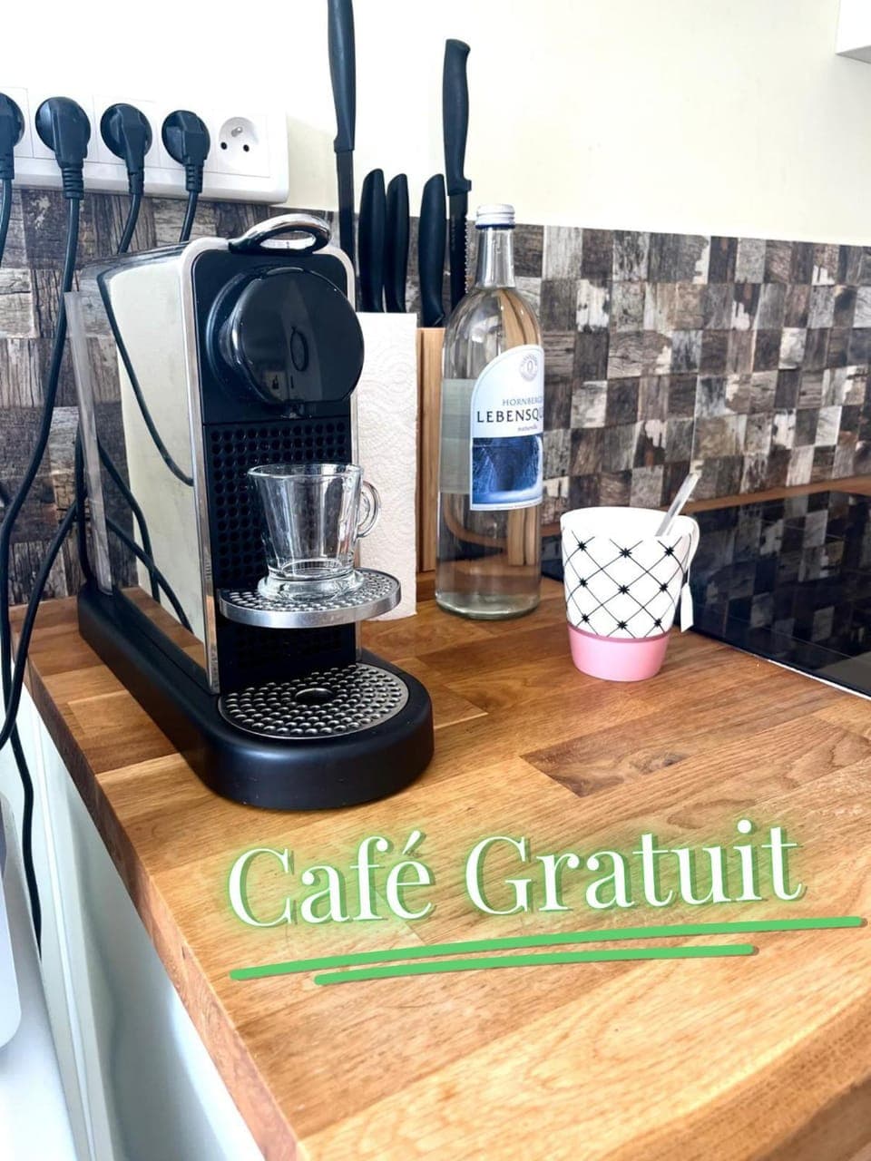 Coffee/tea facilities, kitchen