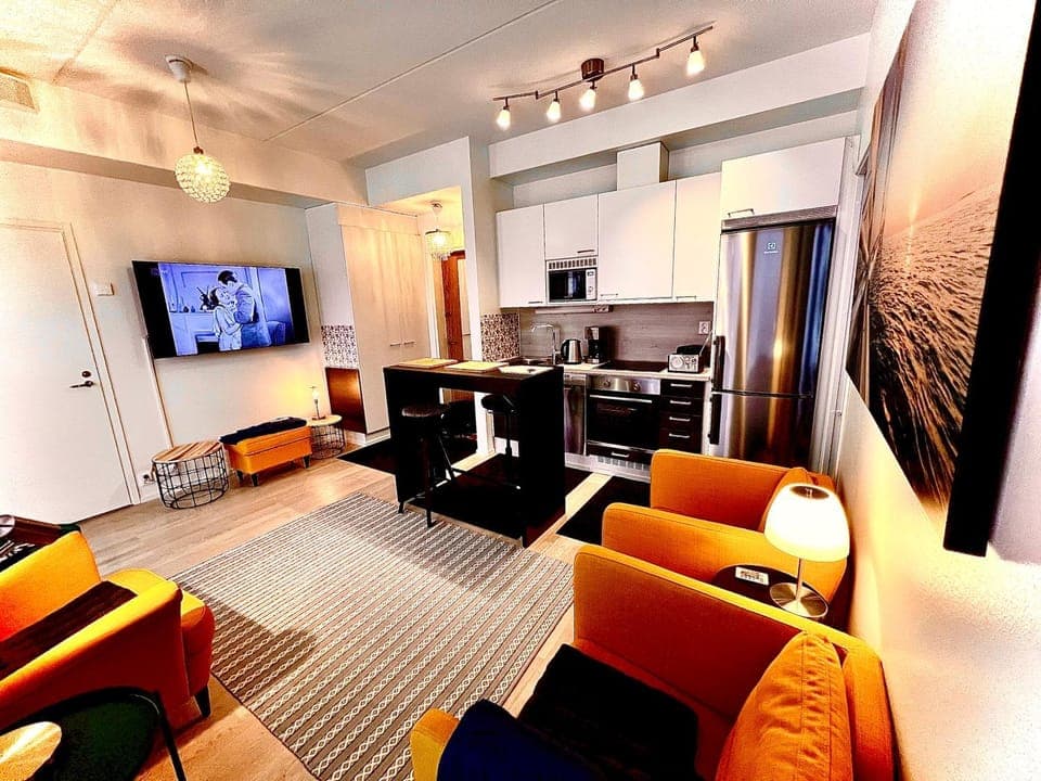 TV and multimedia, Seating area