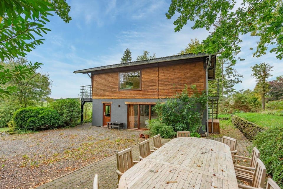Property building, Garden, Dining area