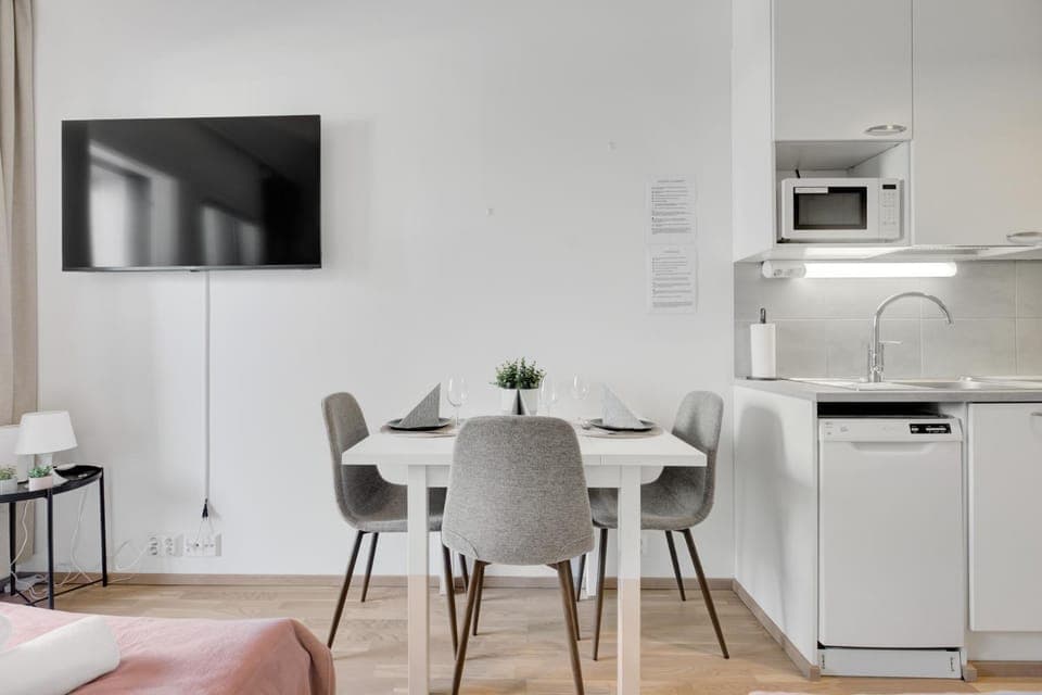 TV and multimedia, Kitchen or kitchenette, Dining area