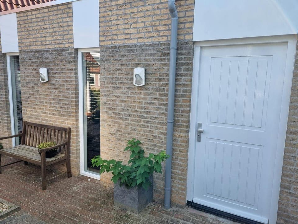 Property building, Day