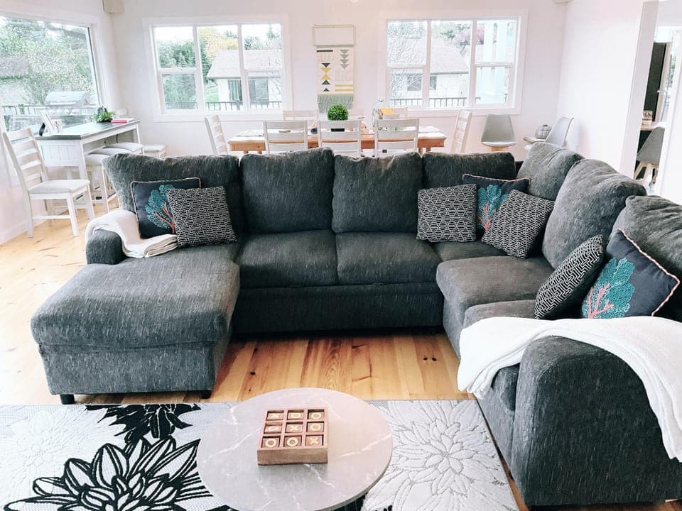 Living room, Seating area, Dining area