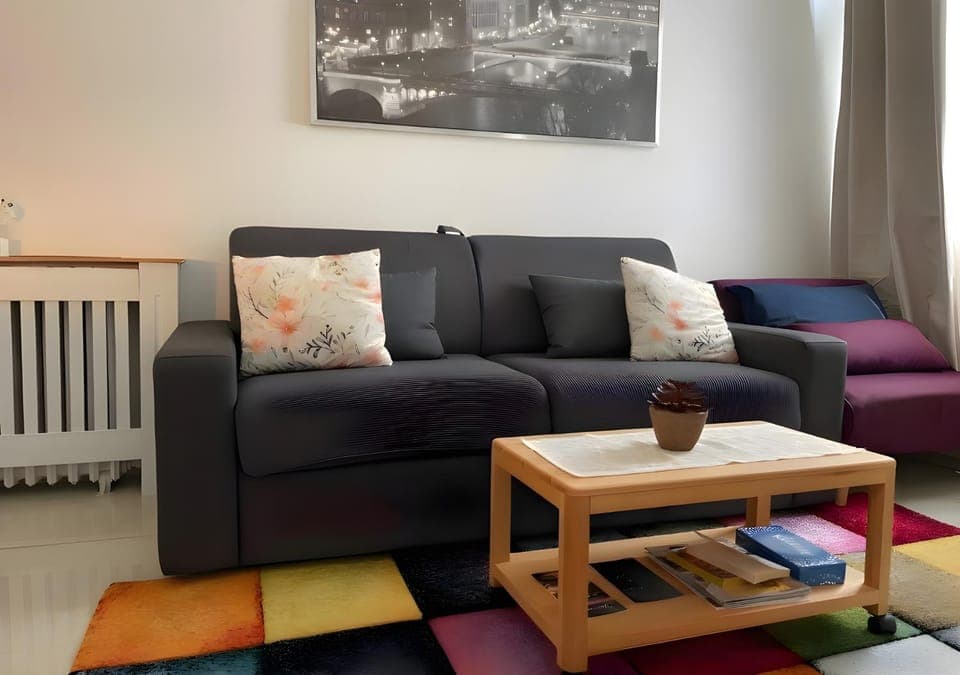 Living room, Seating area, internet, internet