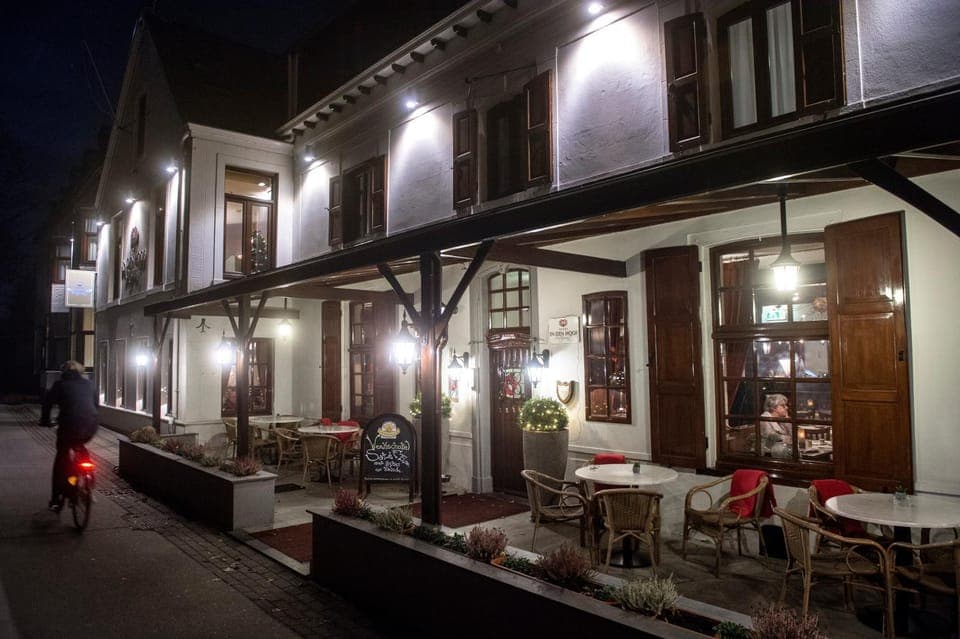 Facade/entrance, Winter, Balcony/Terrace, Time of day