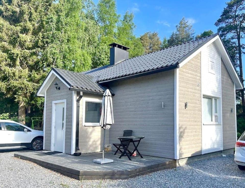 Property building, Neighbourhood, Street view, Parking