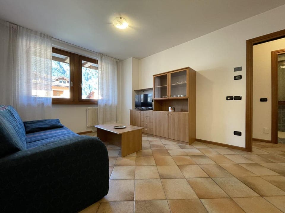 Communal lounge/ TV room, Living room