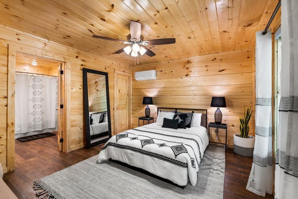 Bed, Bedroom, fireplace, air conditioner