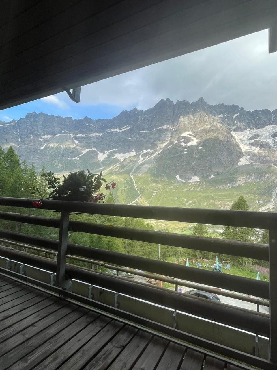 Nearby landmark, Natural landscape, View (from property/room), Balcony/Terrace, Mountain view