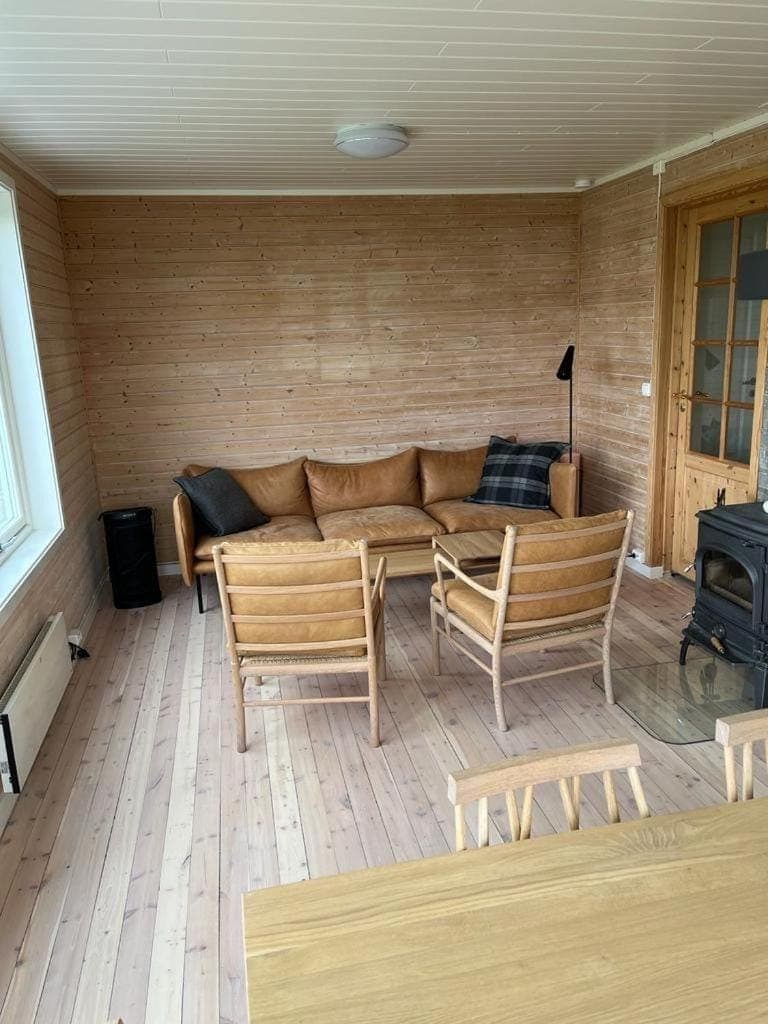 Living room, Seating area, Dining area, fireplace