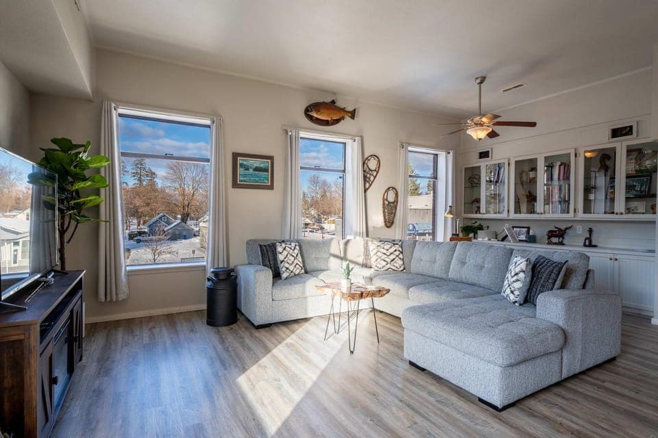 Living room, Seating area