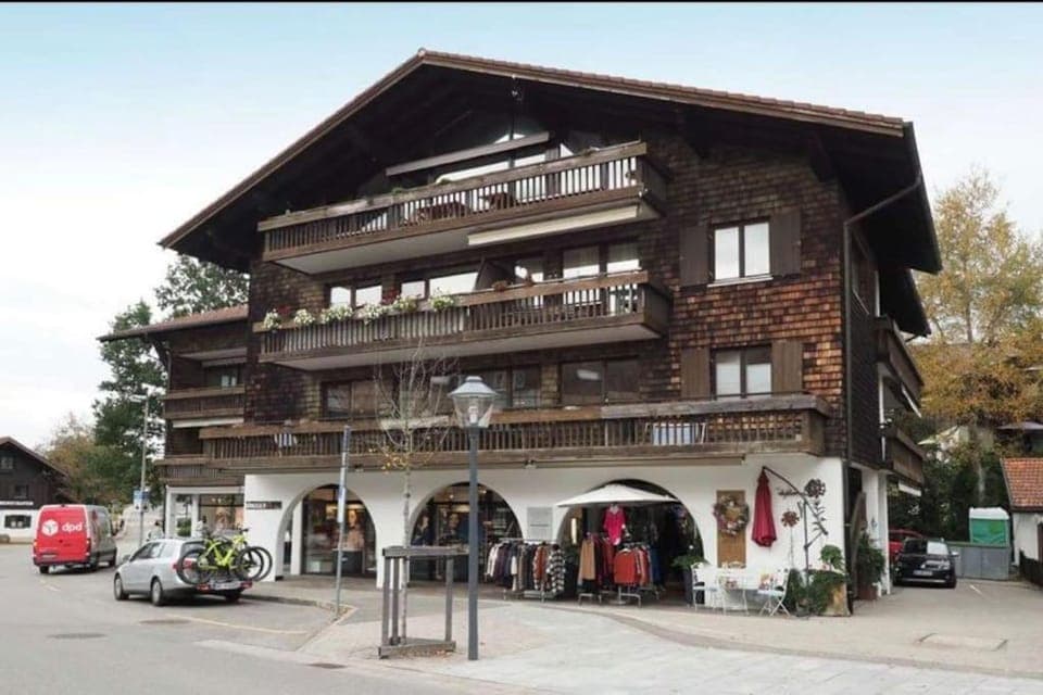 Property building, Location