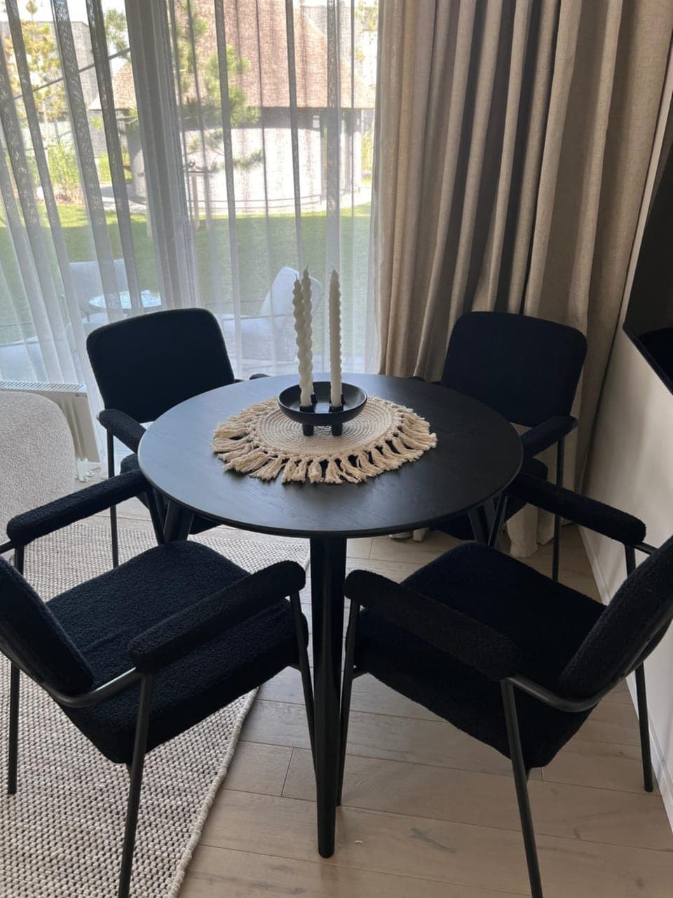 Living room, Dining area