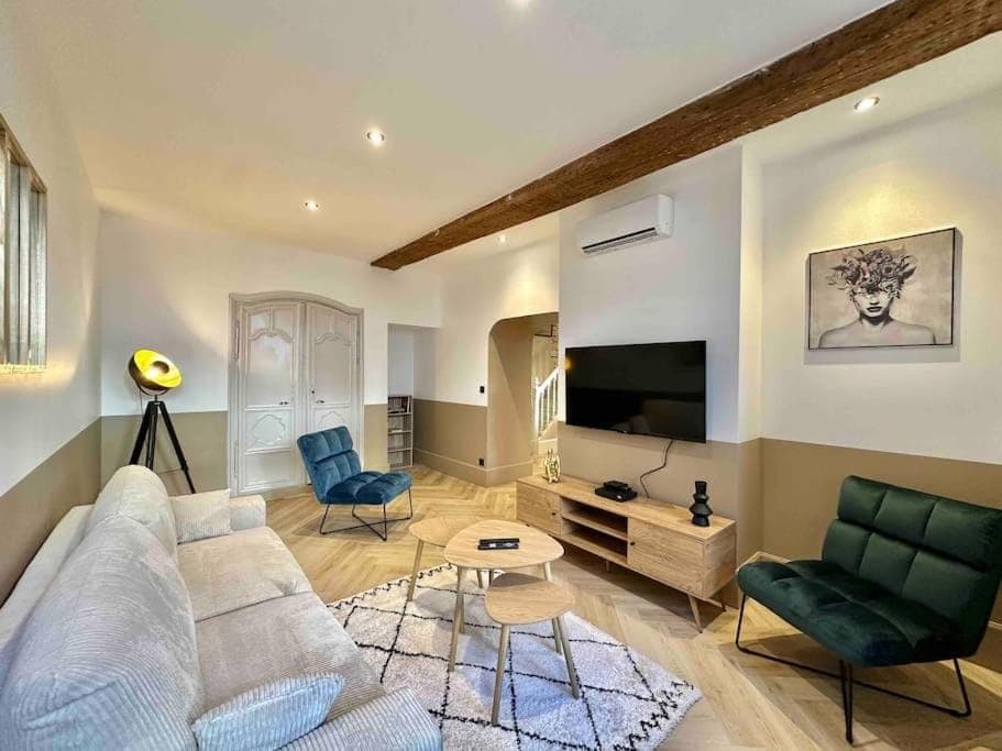 TV and multimedia, Living room