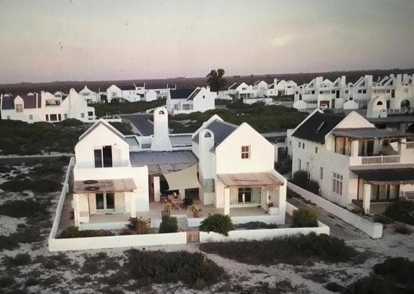 Property building, Natural landscape, Bird's eye view, Balcony/Terrace