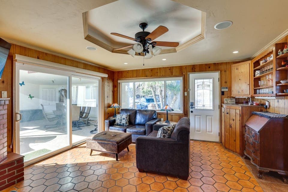 Downtown Carlsbad Apartment < 1/2 Mi to Beach! Apartment in Carlsbad