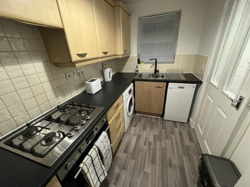 dishwasher, pet friendly, stove, washing machine, kitchen